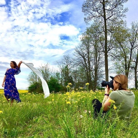 🌷Meet your posher Emilee - Picture 6 of 14